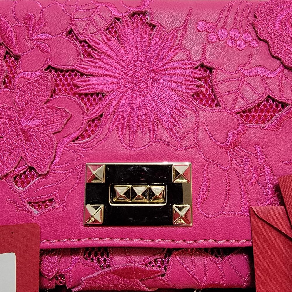Rare VALENTINO Napa Lace Girello Flap Bag in Fuschia - Picture 14 of 16